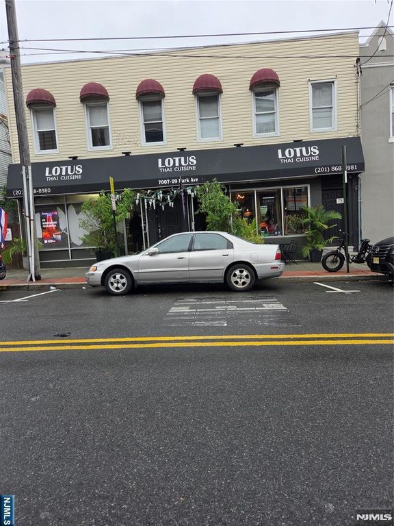 7007 Park Avenue, Guttenberg, NJ 07093
