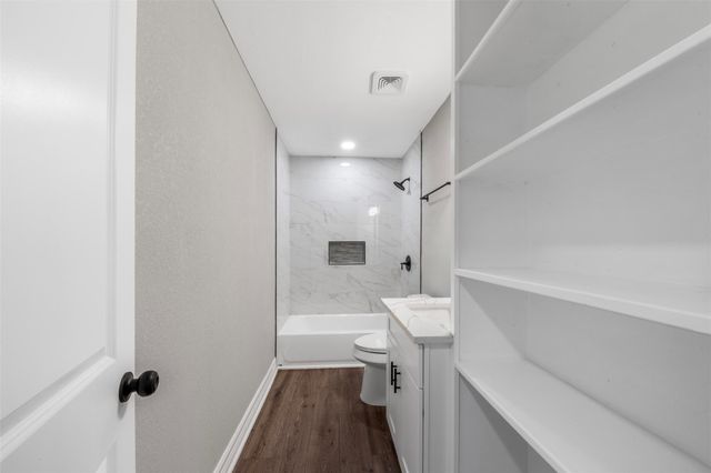 2616 Windsor Lane, Pasadena, TX 77506