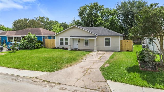 2616 Windsor Lane, Pasadena, TX 77506