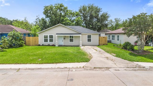 2616 Windsor Lane, Pasadena, TX 77506