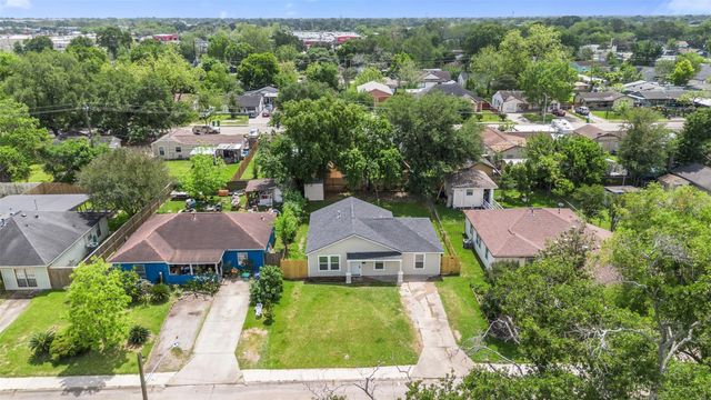 2616 Windsor Lane, Pasadena, TX 77506