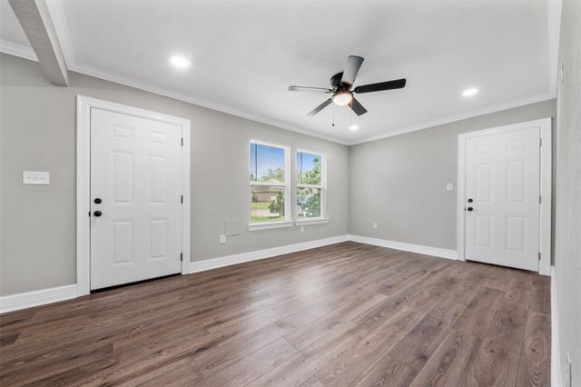 2616 Windsor Lane, Pasadena, TX 77506