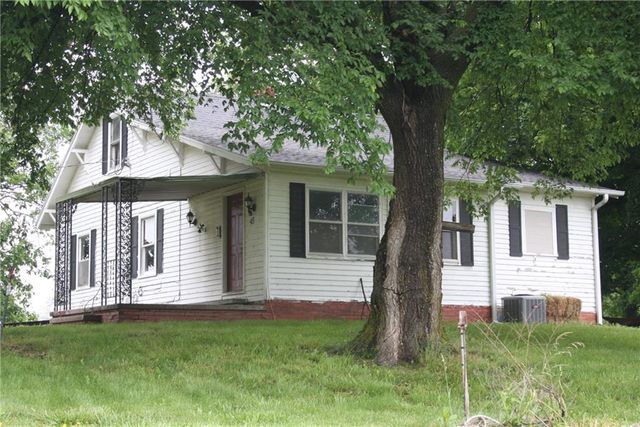 45 SW 675 Road, Warrensburg, MO 64093