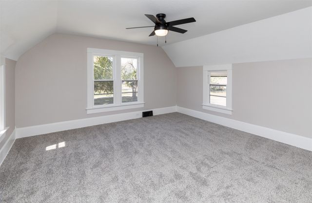 400 4th Street SE, Altoona, IA 50009