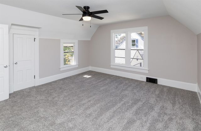 400 4th Street SE, Altoona, IA 50009