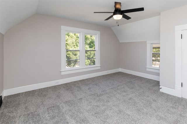 400 4th Street SE, Altoona, IA 50009