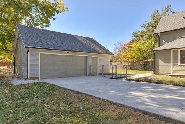 400 4th Street SE, Altoona, IA 50009