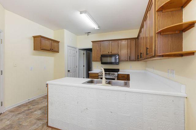 2646 Churchill Dr, Thompsons Station, TN 37179