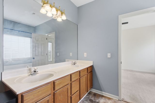 2646 Churchill Dr, Thompsons Station, TN 37179