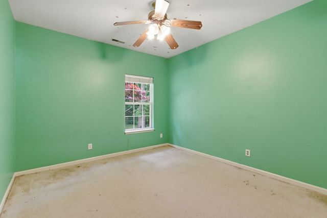 2646 Churchill Dr, Thompsons Station, TN 37179