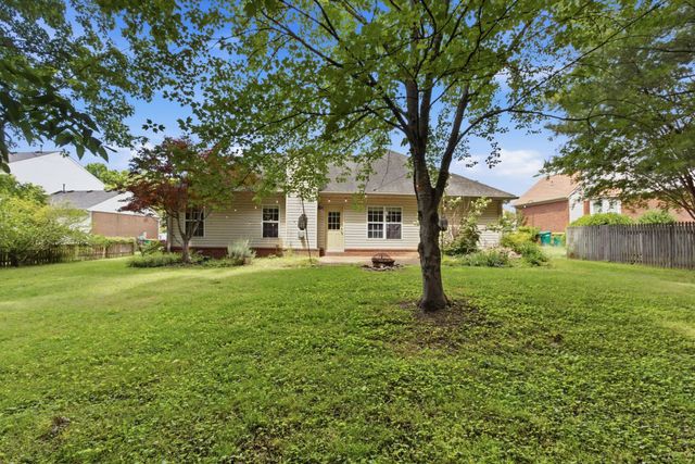 2646 Churchill Dr, Thompsons Station, TN 37179