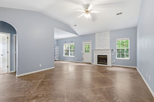 2646 Churchill Dr, Thompsons Station, TN 37179