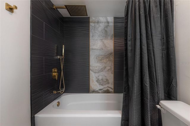 4709 GLENAIRE COURT, Tampa, FL 33624