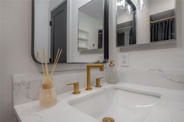 4709 GLENAIRE COURT, Tampa, FL 33624