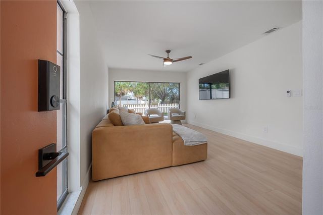 4709 GLENAIRE COURT, Tampa, FL 33624