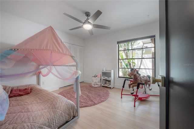 4709 GLENAIRE COURT, Tampa, FL 33624