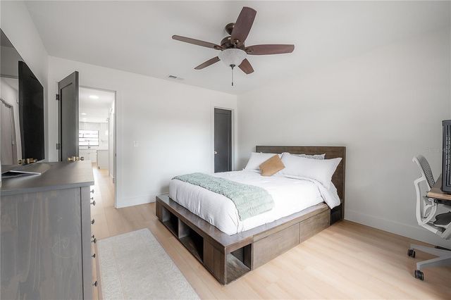 4709 GLENAIRE COURT, Tampa, FL 33624