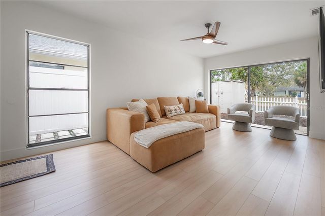 4709 GLENAIRE COURT, Tampa, FL 33624