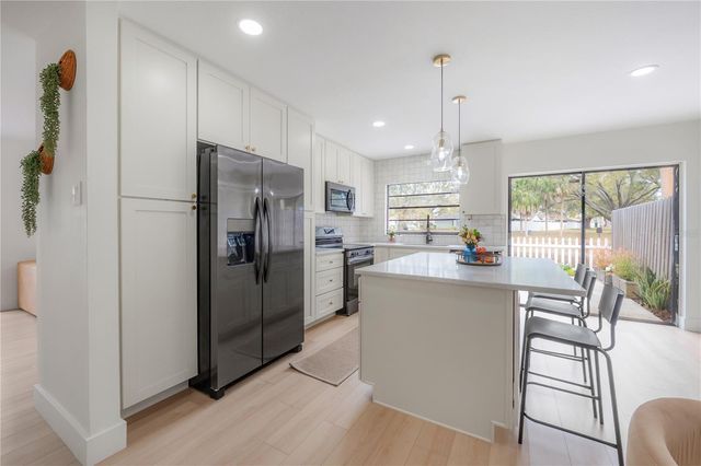 4709 GLENAIRE COURT, Tampa, FL 33624