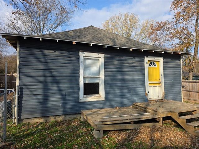 115 N Britt Street, Siloam Springs, AR 72761
