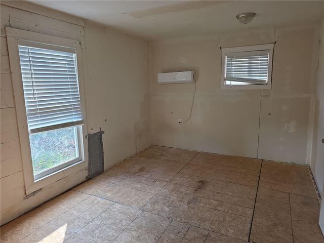 115 N Britt Street, Siloam Springs, AR 72761
