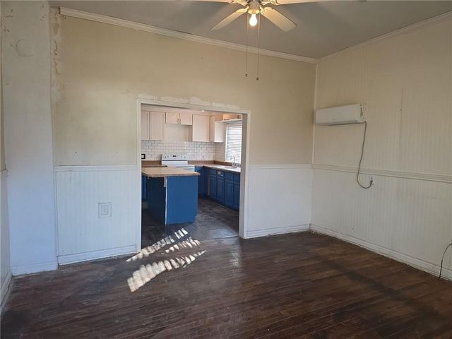 115 N Britt Street, Siloam Springs, AR 72761