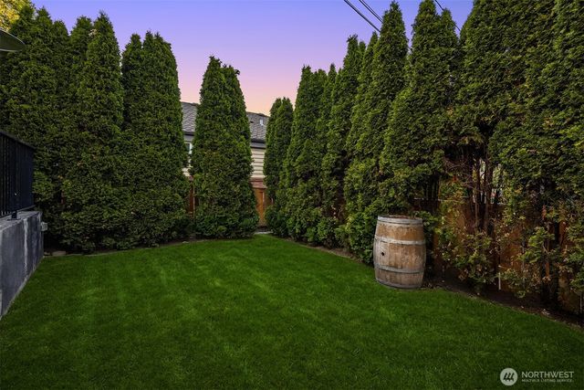 4720 NE 47th Street, Seattle, WA 98105