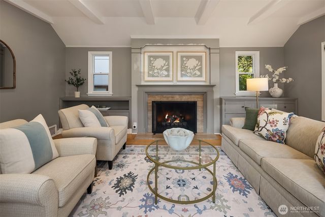 4720 NE 47th Street, Seattle, WA 98105