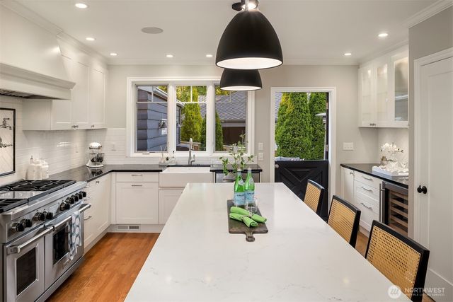 4720 NE 47th Street, Seattle, WA 98105