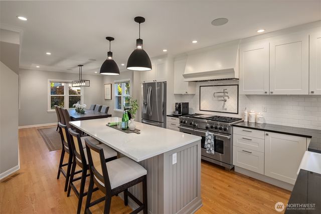 4720 NE 47th Street, Seattle, WA 98105