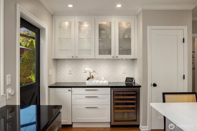 4720 NE 47th Street, Seattle, WA 98105
