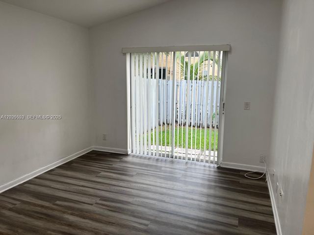 1294 Seagrape Cir, Weston, FL 33326