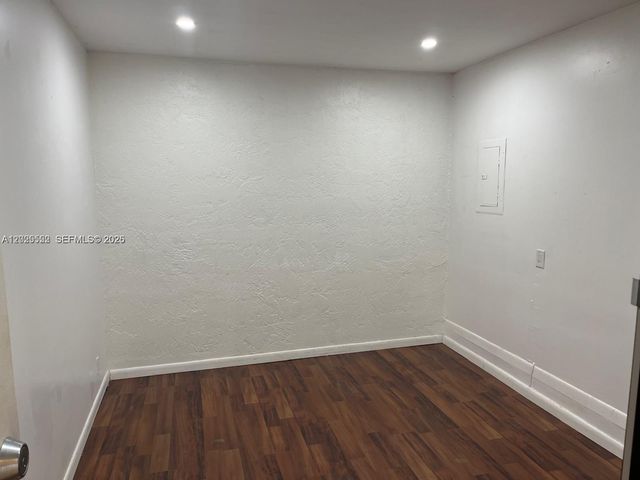 1294 Seagrape Cir, Weston, FL 33326