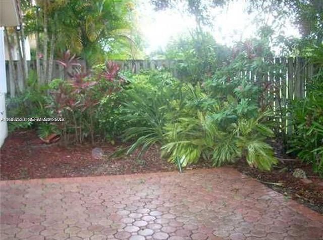 1294 Seagrape Cir, Weston, FL 33326