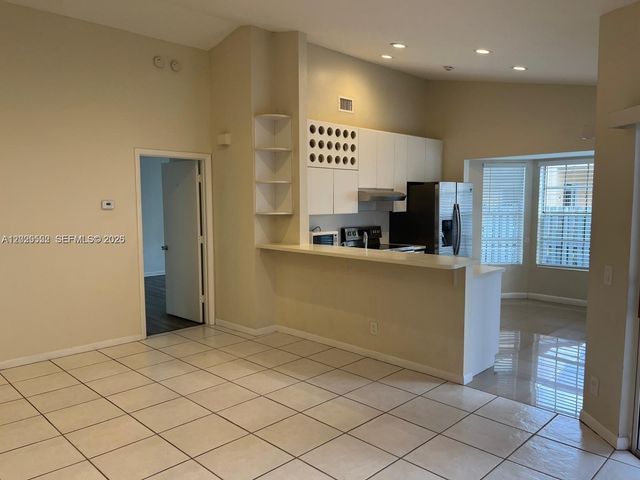 1294 Seagrape Cir, Weston, FL 33326
