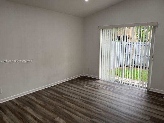1294 Seagrape Cir, Weston, FL 33326