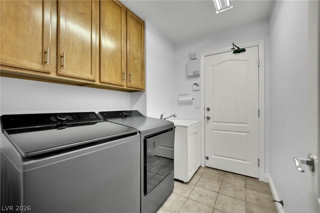 5905 Glenmere Avenue, Las Vegas, NV 89131