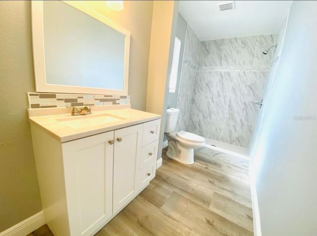 2073 LOMA LINDA WAY N, Clearwater, FL 33763