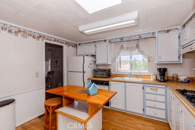 4280 Solano Road, Phelan, CA 92371