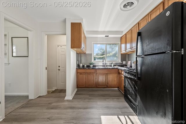 23520 Marlow Street, Oak Park, MI 48237