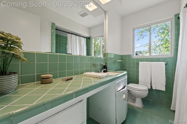 23520 Marlow Street, Oak Park, MI 48237