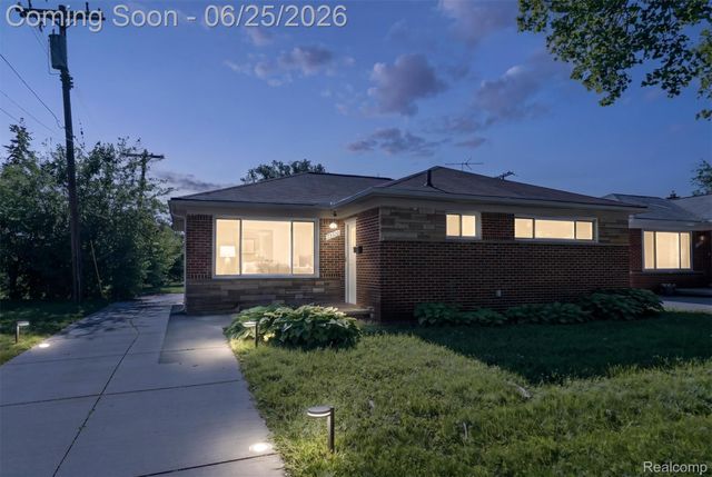 23520 Marlow Street, Oak Park, MI 48237