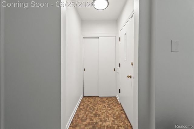 23520 Marlow Street, Oak Park, MI 48237