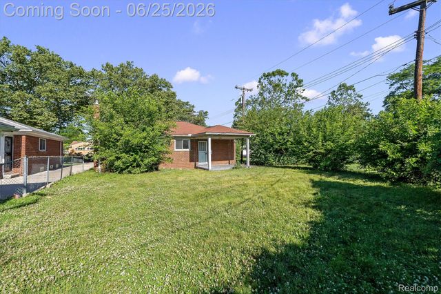 23520 Marlow Street, Oak Park, MI 48237