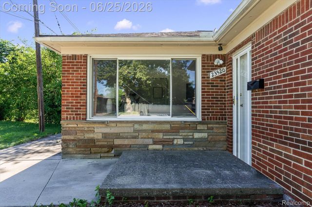 23520 Marlow Street, Oak Park, MI 48237