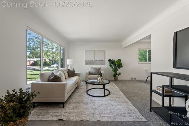 23520 Marlow Street, Oak Park, MI 48237