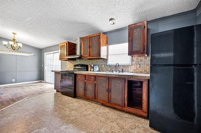 24235 Glenwood Boulevard, Hockley, TX 77447