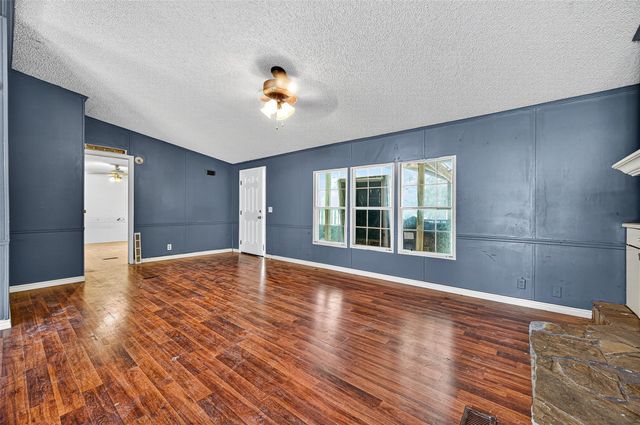 24235 Glenwood Boulevard, Hockley, TX 77447