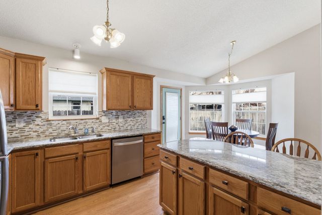 1118 N Curtis St, Wichita, KS 67212