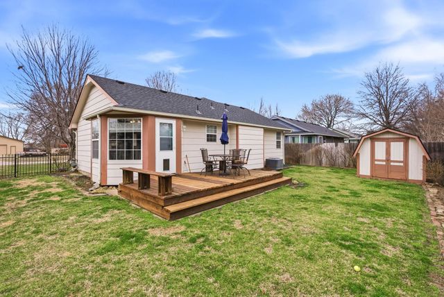 1118 N Curtis St, Wichita, KS 67212